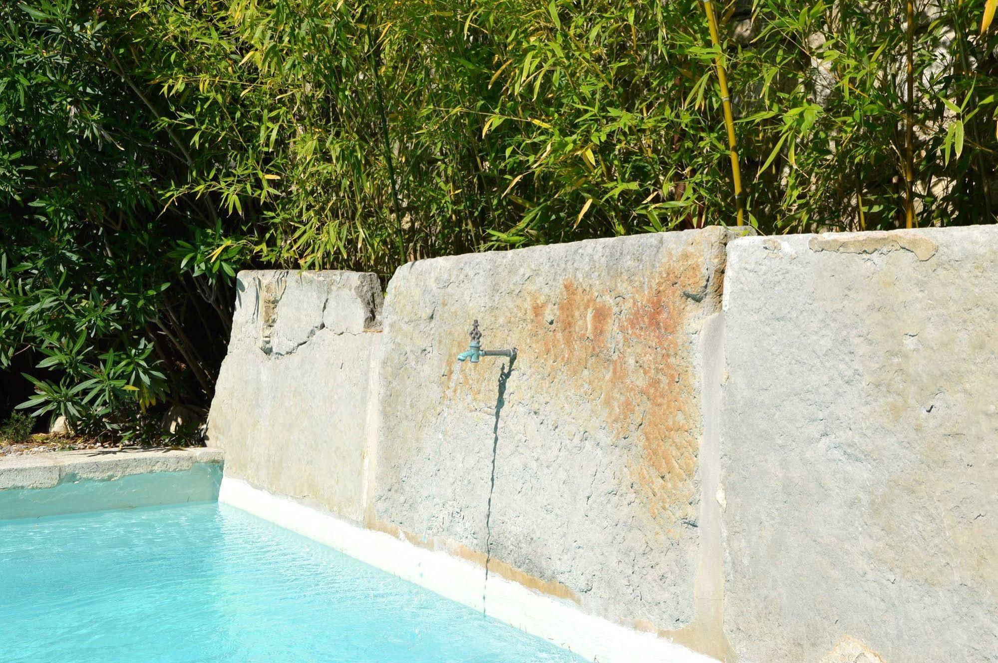 Temps Suspendu Provence Bed & Breakfast 2*