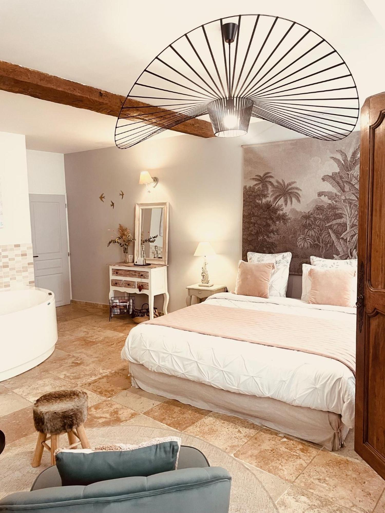 Bed & Breakfast Temps Suspendu Provence 2*