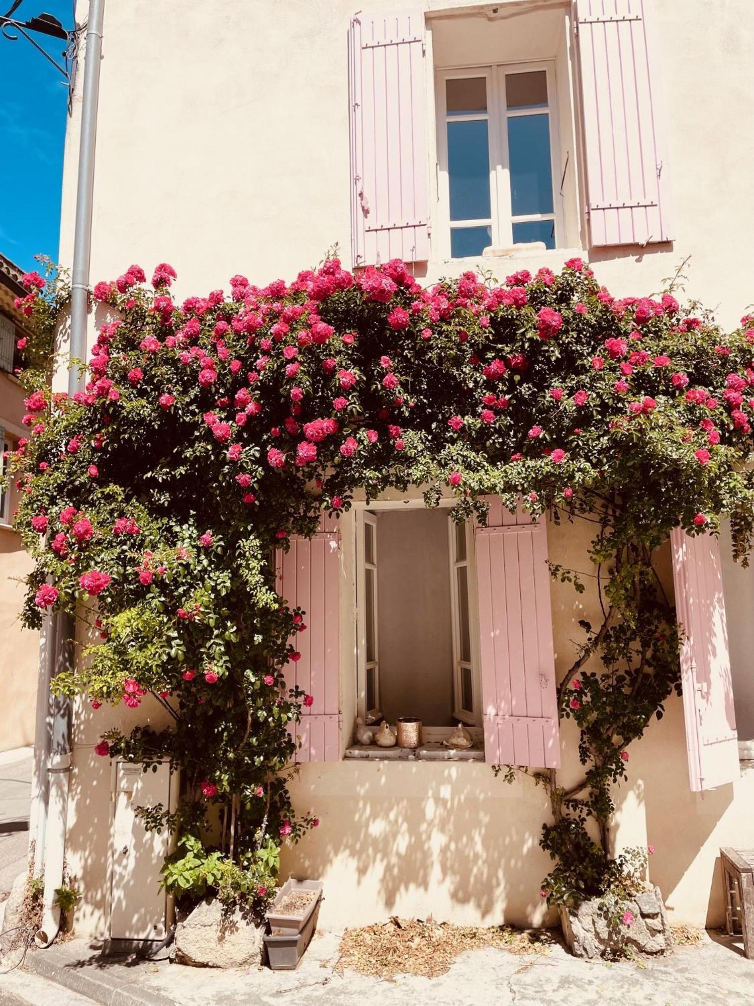 Bed & Breakfast Temps Suspendu Provence 2*