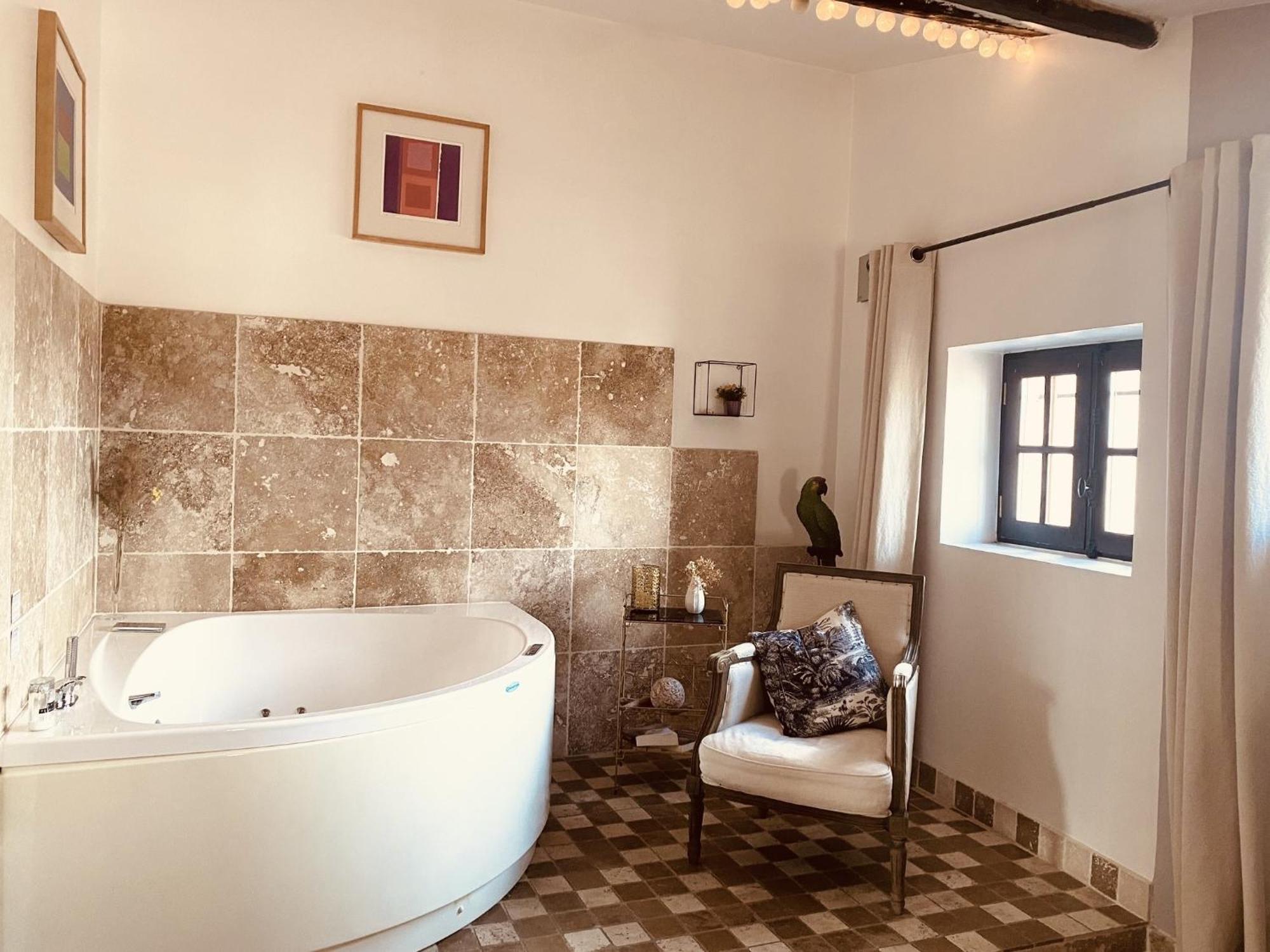 Temps Suspendu Provence Bed & Breakfast